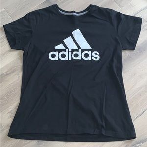 Adidas L on the go black and white tee